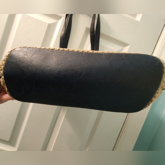 Bueno Straw Purse With Blue Accents - Picture 6 of 7